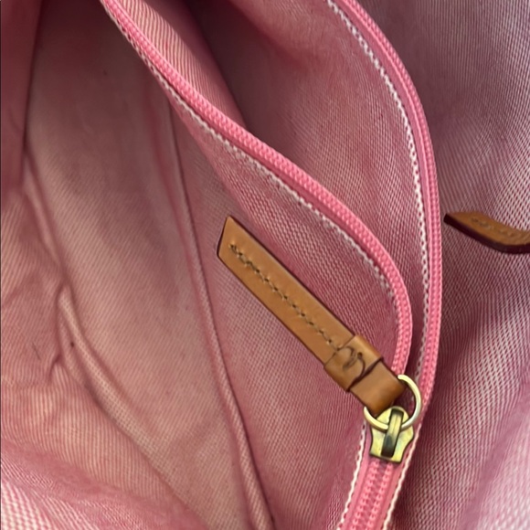 Classic Dooney and Bourke Bag - Picture 11 of 11